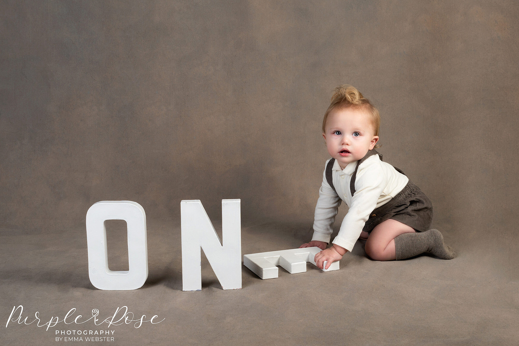 Little C’s 1st birthday photoshoot in the studio