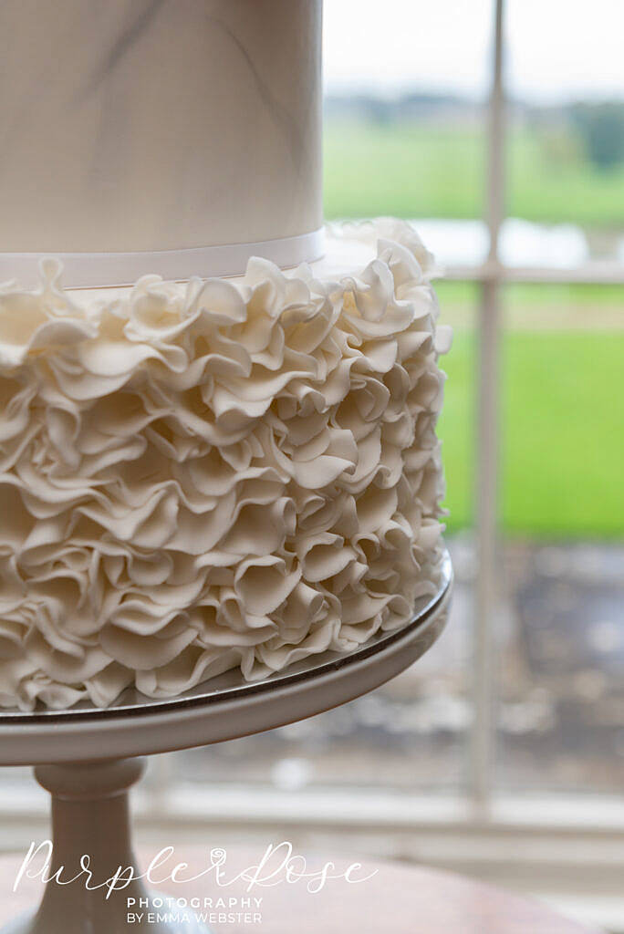 Intricate details on a wedding cake