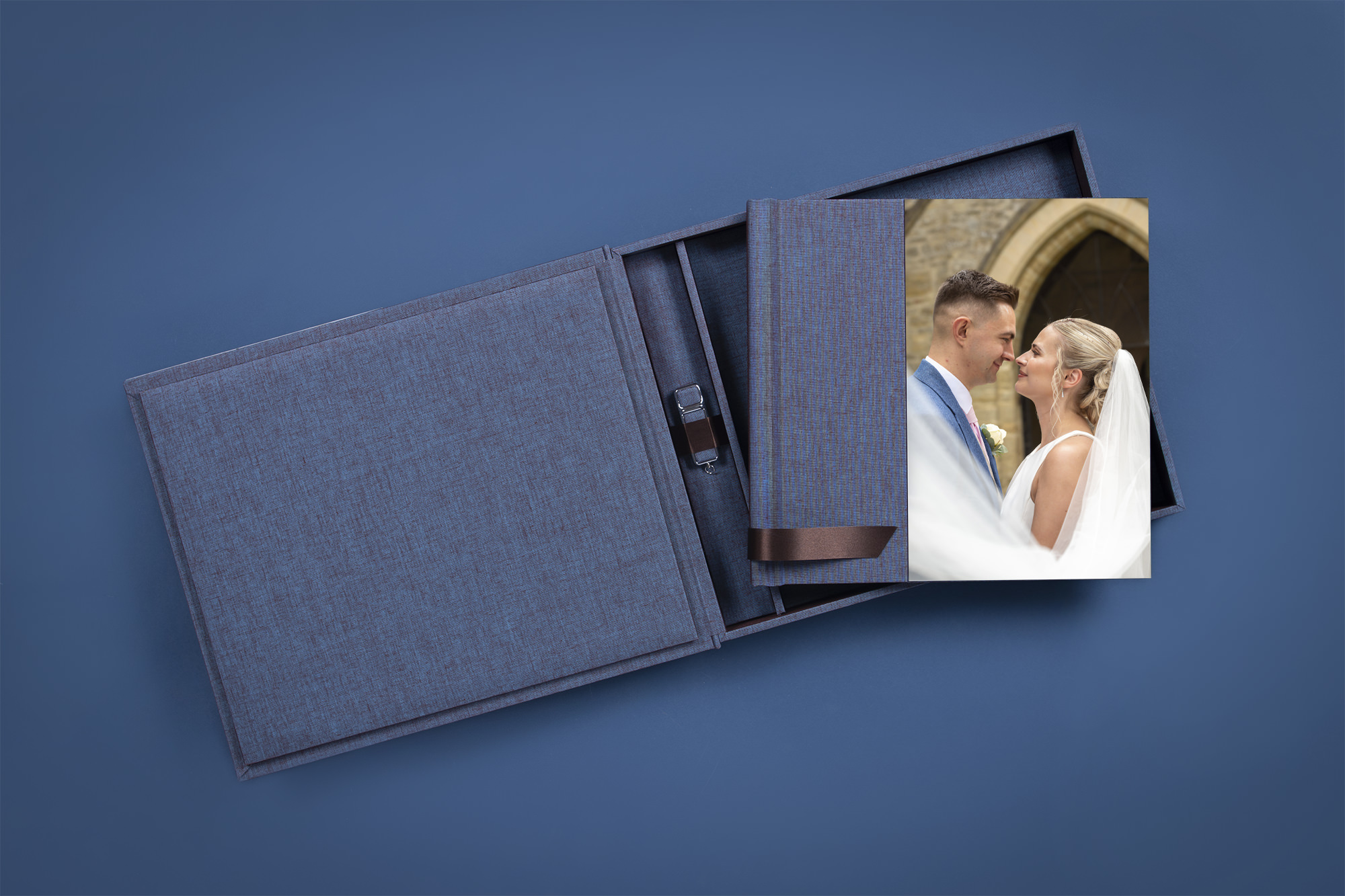 Wedding album with acrylic image on the front cover