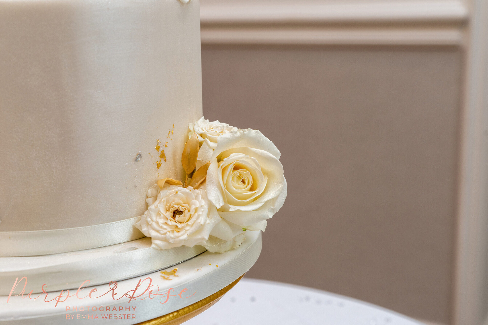Flowers on a wedding cake